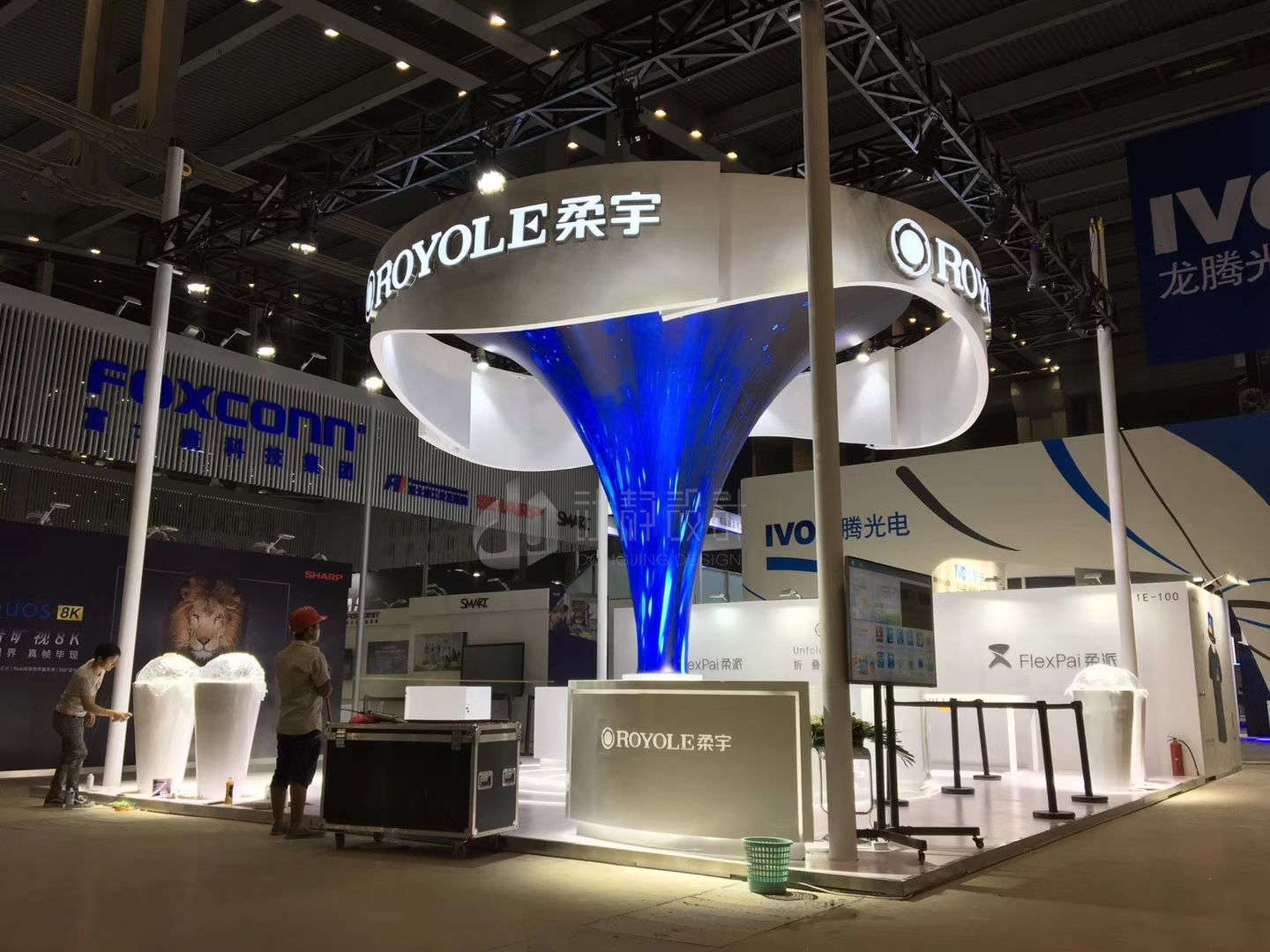 LED展 柔宇
